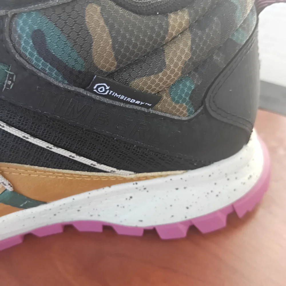 Timberland Women's Black and Pink Hiking Shoes - Picture 13 of 13